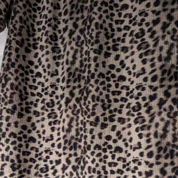 Animal Print Top - Picture 6 of 10